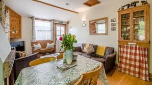 Unclassified image, 3 of 20, button - 2 bedroom accommodation in Staithes, near Whitby (Staithes, near Whitby)