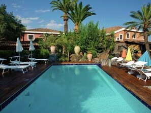 Pool - Modern Holiday Home in Acireale With Pool (Aci Catena)