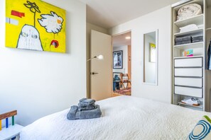 2 chambres, fer et planche à repasser, Wi-Fi, literie fournie