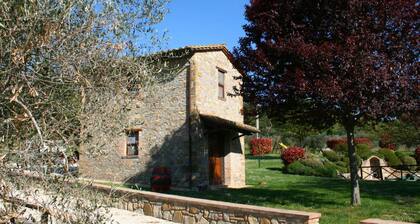 Cottage in Magione With Pool, Garden & BBQ