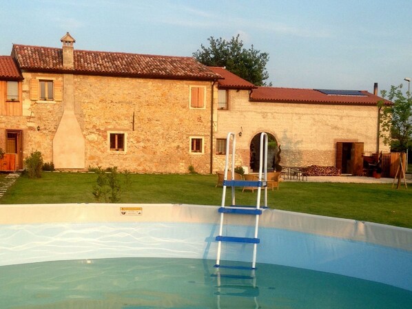 House | Pool | Outdoor pool - Renovated, Spacious and Cosy Countryside House. Wi-fi, Garden and Swimming Pool (Lonigo)