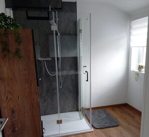 Apartment | Bathroom - Stilvolle Wohnung in Stormbruch mit Garten (Diemelsee)