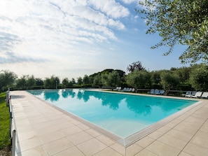 House | Pool