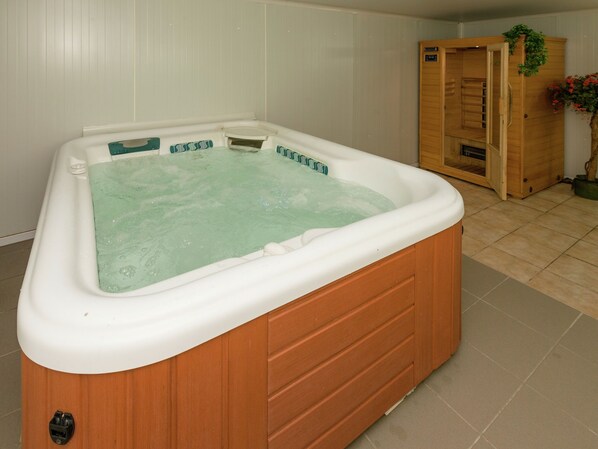 Cottage | Spa treatment