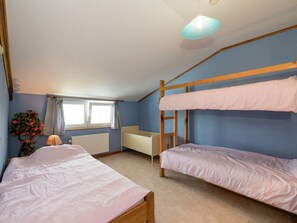 Cottage | 9 bedrooms, individually furnished, bed sheets - Group Cottage in Lierneux (Lierneux)