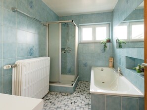 Cottage | Bathroom | Shower - Group Cottage in Lierneux (Lierneux)
