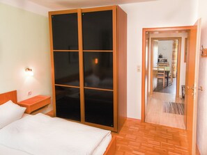 2 bedrooms, individually furnished, bed sheets