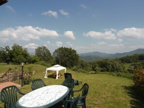 Balcony - Cozy Holiday Home in Borgo San Lorenzo Tuscany With Garden (Borgo San Lorenzo)