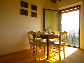 Dining - Cozy Holiday Home in Borgo San Lorenzo Tuscany With Garden (Borgo San Lorenzo)