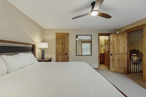4 bedrooms, iron/ironing board, free Internet, bed sheets - Luxury 4-Bedroom Ski-In Condo | Steamboat Springs Year-Round Mountain Getaway (Steamboat Springs)