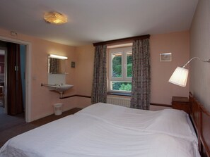 Huis | 8 slaapkamers, individueel gemeubileerd, beddengoed