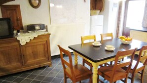 Dining - Homely Cottage in Fauvillers With Private Garden (Fauvillers)