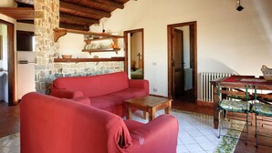House | Living room - Beautiful Villa With Large Garden, Pool and Breathtaking Views (Collesano)