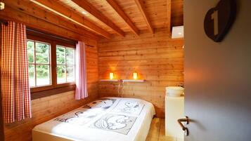 4 bedrooms, individually furnished