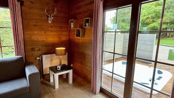 Chalet | Ruang keluarga | Perapian dan pemutar DVD