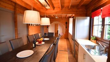 Chalet | Tempat makan