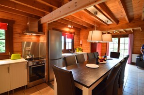 Chalet | Dining