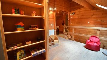 Chalet | Games room