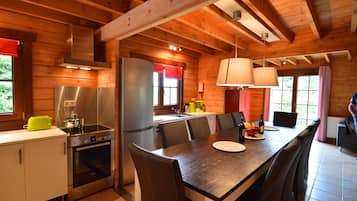Chalet | Dining