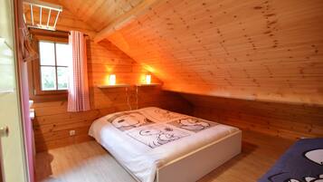 Chalet | 4 kamar tidur dan dilengkapi dengan perabotan berbeda-beda