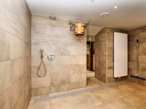 House | Bathroom