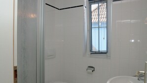 House | Bathroom - Delightful Holiday Home in Dierhagen Strand With Terrace (Ostseebad Dierhagen)