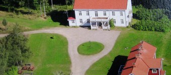 A Grand Getaway for Family and Friends