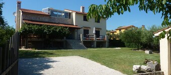 Comfortable Family Home With Pool and Garden, Covered Grill and Dining Area