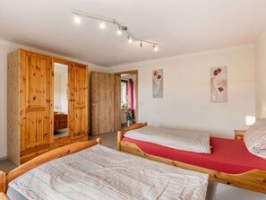 Casa | 2 quartos, individualmente mobiliados, roupa de cama