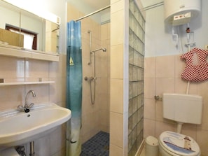House | Bathroom - Quaint Farmhouse in Kühlungsborn near Beach (Kuehlungsborn)