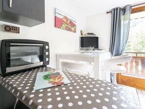 Dining - Inviting Apartment in Morzine With Balcony (Morzine)