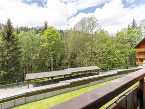 Balcony - Inviting Apartment in Morzine With Balcony (Morzine)