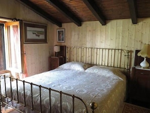 House | 4 bedrooms, individually furnished