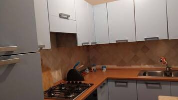 Nhà | Bếp riêng | Tủ lạnh, lò vi sóng, lò nướng