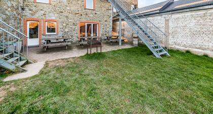 Rustic Estate With Sauna