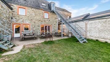 Cottage | Bahagian luar