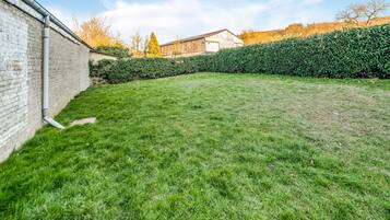 Cottage | Garden