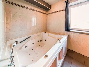 Cottage | Bathroom - Rustic Estate With Sauna (Nassogne)