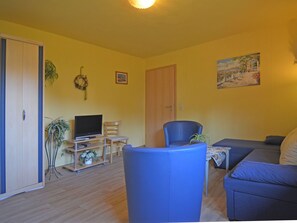 Living room - Simplistic Farmhouse in Brilon-madfeld With Barbecue (Brilon)