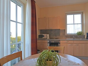 Private kitchen - Simplistic Farmhouse in Brilon-madfeld With Barbecue (Brilon)