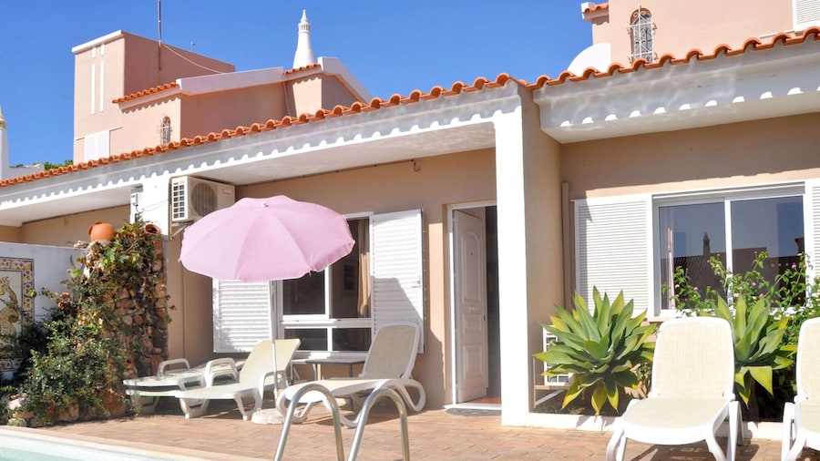 Villa Horacio with Private Swimming Pool is Located near Center of Vilamoura