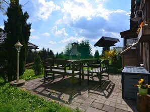 Apartment | Dining - Small and Cozy Apartment in Frauenwald near Forest (Ilmenau)