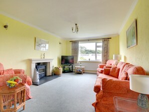 Living room - Restful Holiday Home in Morwenstow near Sandymouth Bay Beach (Bude)