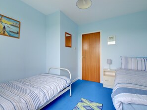 3 Schlafzimmer, individuell eingerichtet, Bettwäsche