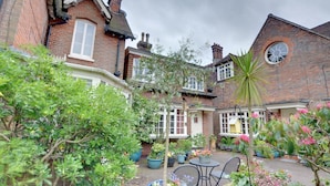 Unclassified image, 2 of 17, button - Spacious Holiday Home in Tunbridge Wells near City Center (Royal Tunbridge Wells)