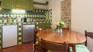 Dining - Alluring Holiday Home With Pool, Garden Furniture, Terrace (Gaiole in Chianti)