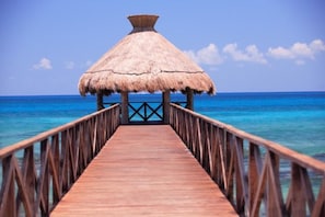 Beach nearby, beach towels