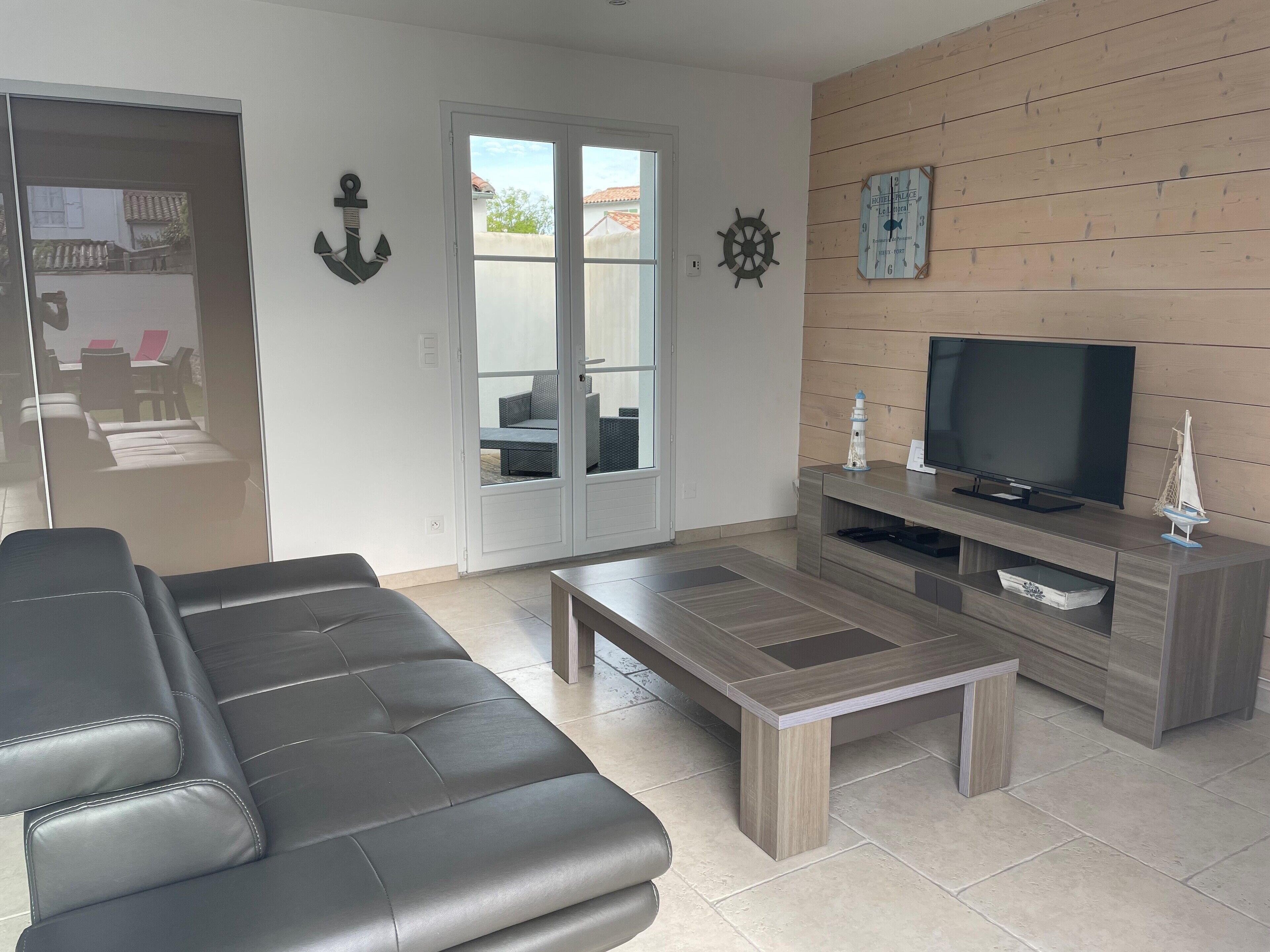 Fernseher, DVD-Player