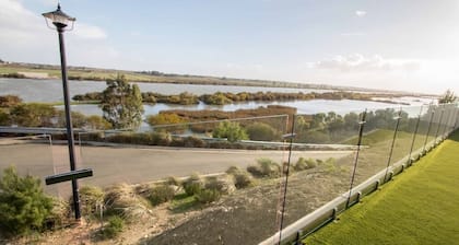 'Serenity' and sweeping Murray River views