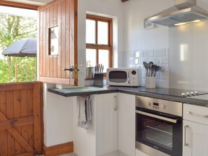 Dishwasher, highchair - 2 bedroom accommodation in Llechryd, near Cardigan (Llechryd, near Cardigan)